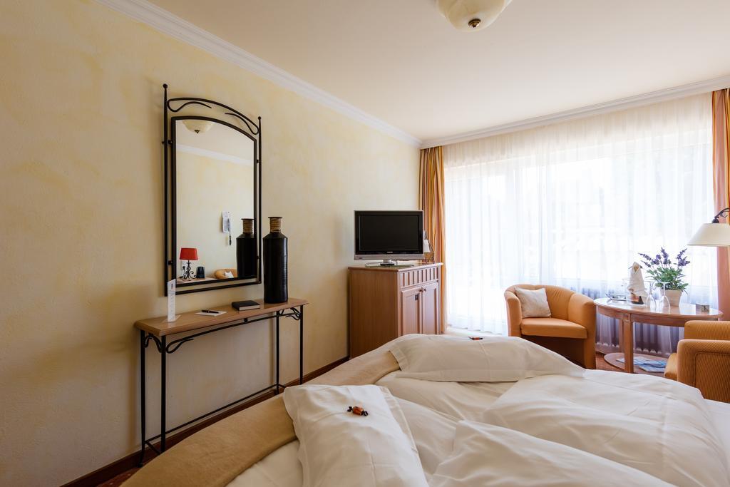 Hotel Landhaus Haffkrug Scharbeutz Bagian luar foto